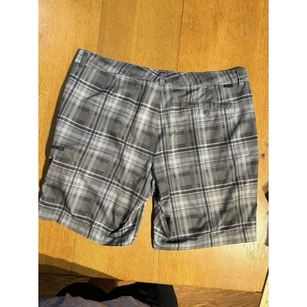 North Face Shorts Mens 40 Gray Plaid Performance Stretch‎ Outdoor Hiking Cargo
